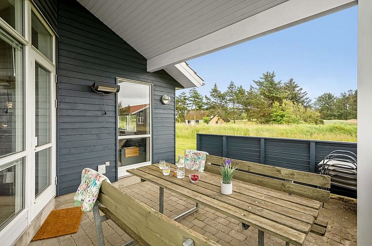 Vakantiehuis "Felicita" -  from the sea