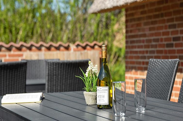 Vakantiehuis "Jorkin" - 1.8km from the sea