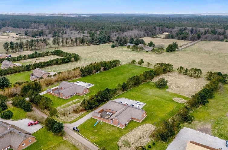 Vakantiehuis "Jorkin" - 1.8km from the sea