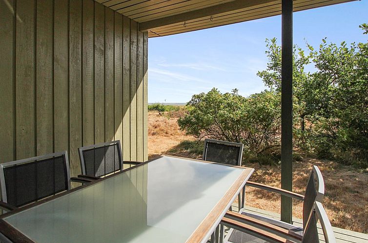 Vakantiehuis "Bryndis" - 300m from the sea