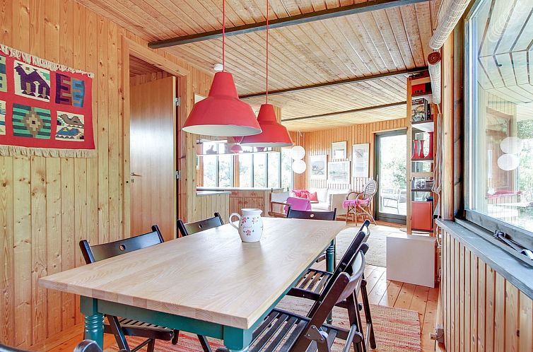 Vakantiehuis "Bryndis" - 300m from the sea