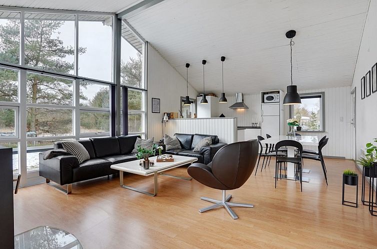 Vakantiehuis "Aiden" - 300m from the sea