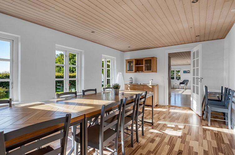 Vakantiehuis "Pauna" - 2.5km from the sea