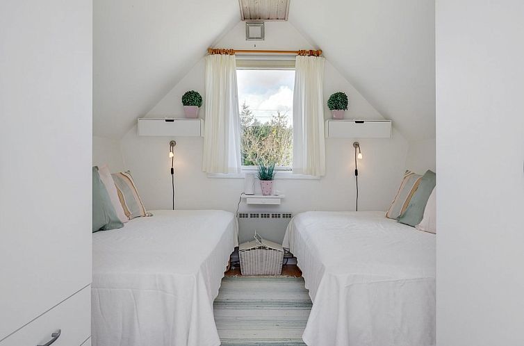 Vakantiehuis "Botwith" - 400m from the sea