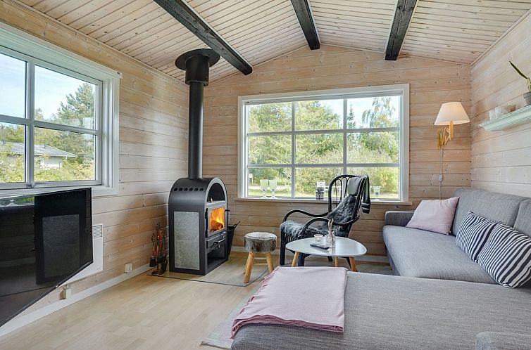 Vakantiehuis "Botwith" - 400m from the sea