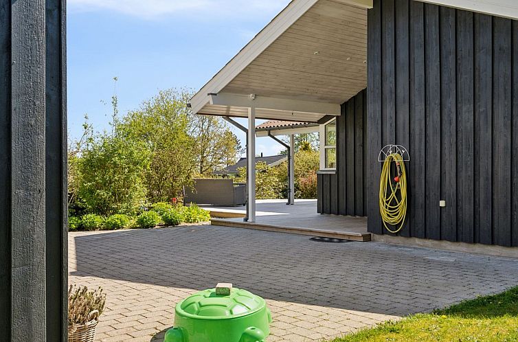 Vakantiehuis "Harald" - 300m from the sea