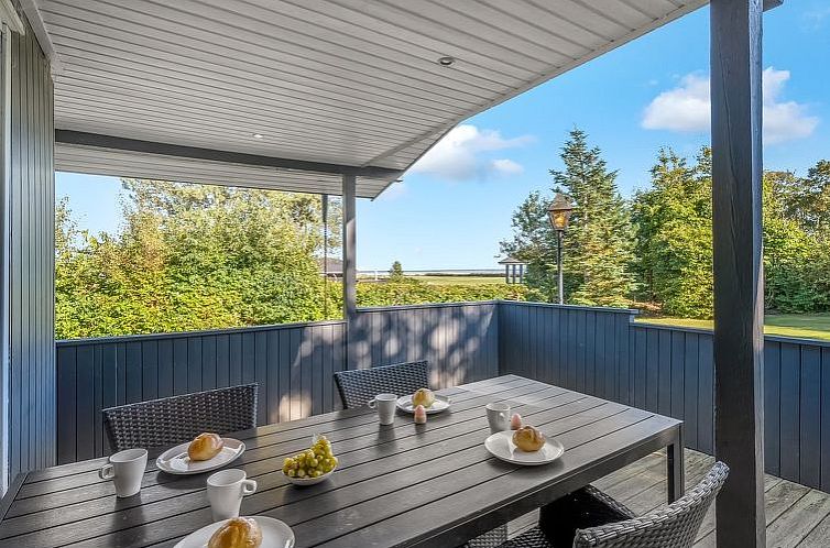 Vakantiehuis "Leani" - 150m from the sea