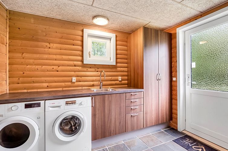 Vakantiehuis "Yvonna" - 350m to the fjord