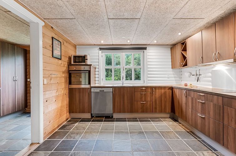 Vakantiehuis "Yvonna" - 350m to the fjord