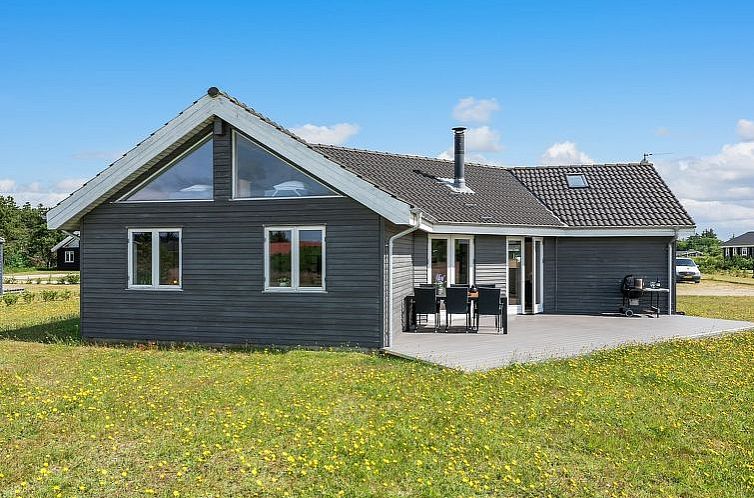 Vakantiehuis "Karmen" - 300m to the inlet