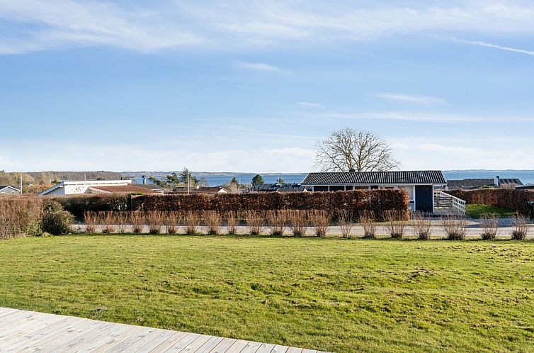 Vakantiehuis "Reinhold" - 200m from the sea