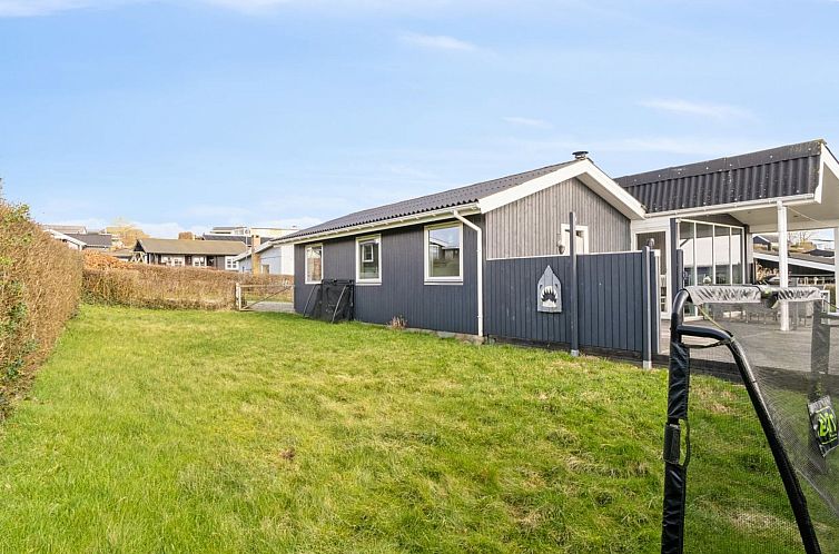 Vakantiehuis "Gyrid" - 150m from the sea