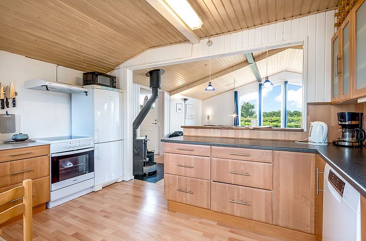 Vakantiehuis "Gyrid" - 150m from the sea
