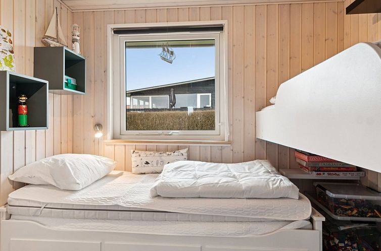 Vakantiehuis "Gyrid" - 150m from the sea