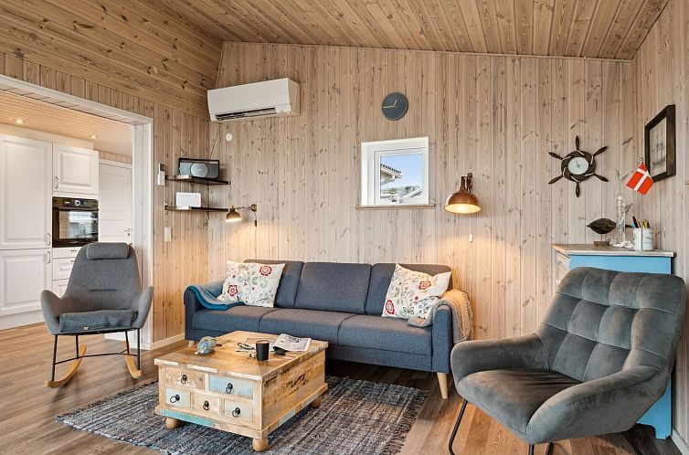 Vakantiehuis "Gyrid" - 150m from the sea