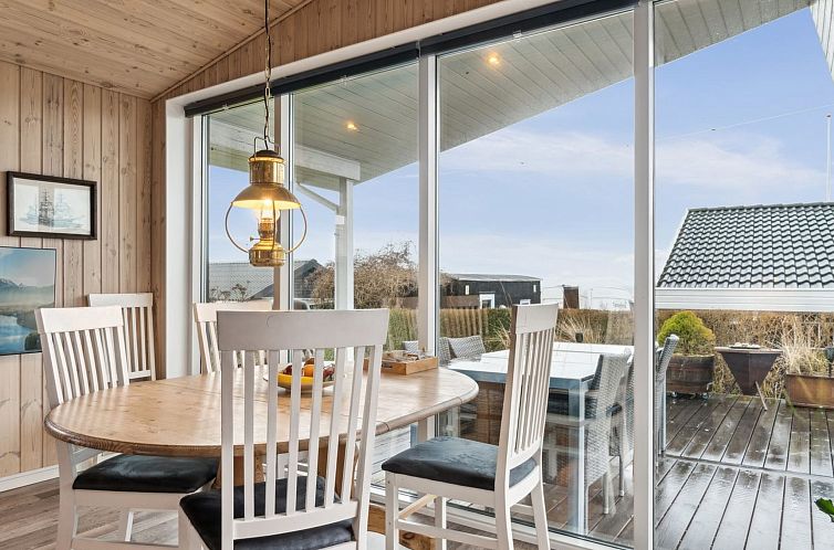 Vakantiehuis "Gyrid" - 150m from the sea