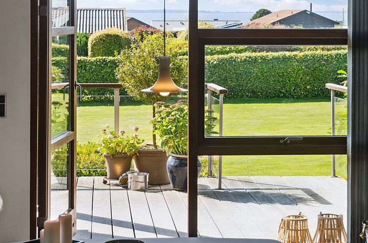 Vakantiehuis "Kerstin" - 400m from the sea