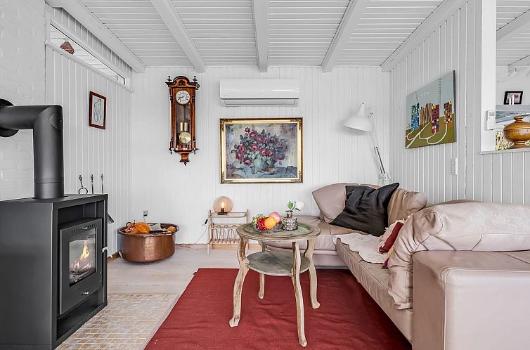 Vakantiehuis "Sylvia" - 450m from the sea