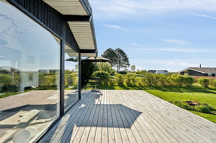 Vakantiehuis "Manfred" - 250m from the sea