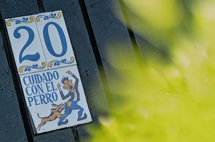 Vakantiehuis "Manfred" - 250m from the sea