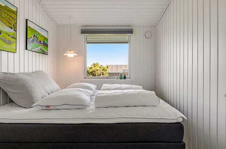 Vakantiehuis "Carlie" - 400m from the sea