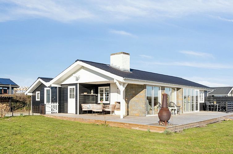 Vakantiehuis "Reinhold" - 200m from the sea