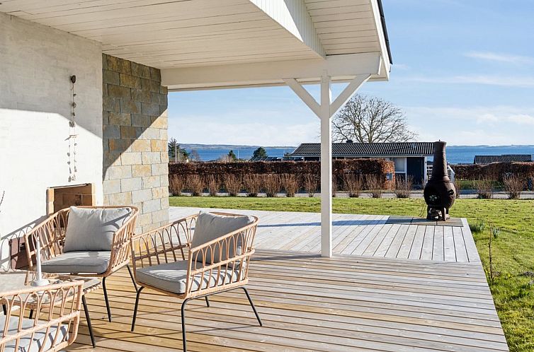 Vakantiehuis "Reinhold" - 200m from the sea