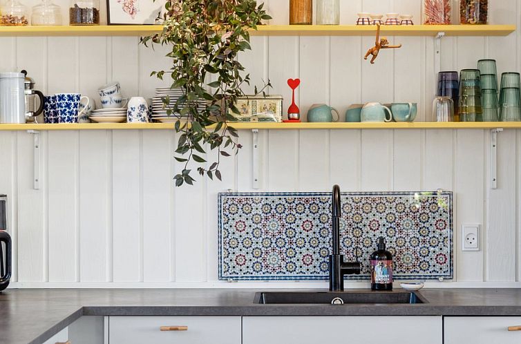 Vakantiehuis "Reinhold" - 200m from the sea