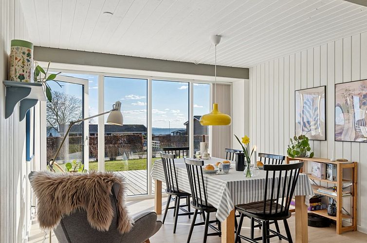 Vakantiehuis "Reinhold" - 200m from the sea