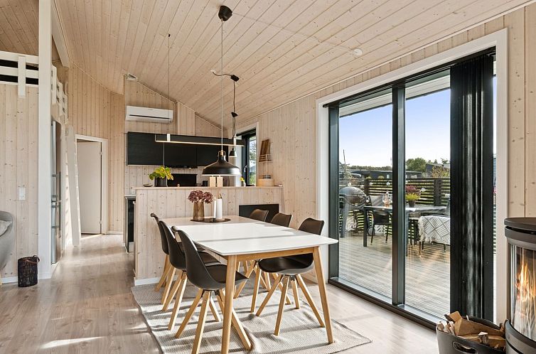 Vakantiehuis "Brothir" - 500m from the sea