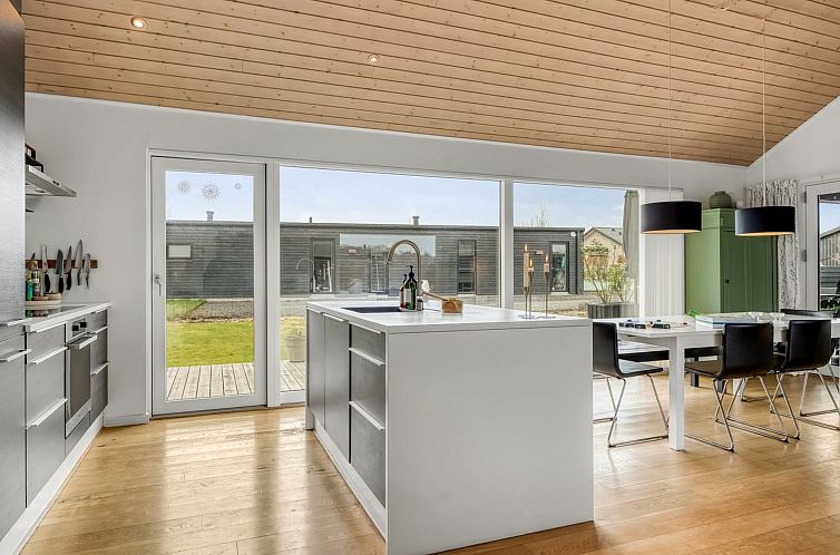 Vakantiehuis "Kato" -  from the sea