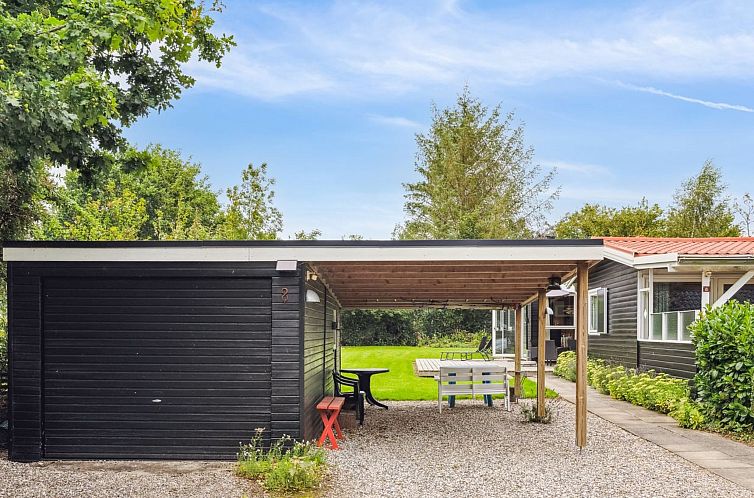 Vakantiehuis "Rikus" - 300m from the sea