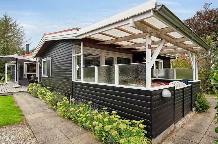 Vakantiehuis "Rikus" - 300m from the sea