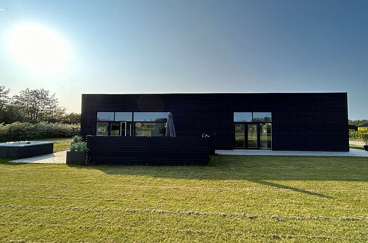 Vakantiehuis "Aatami" - 500m from the sea