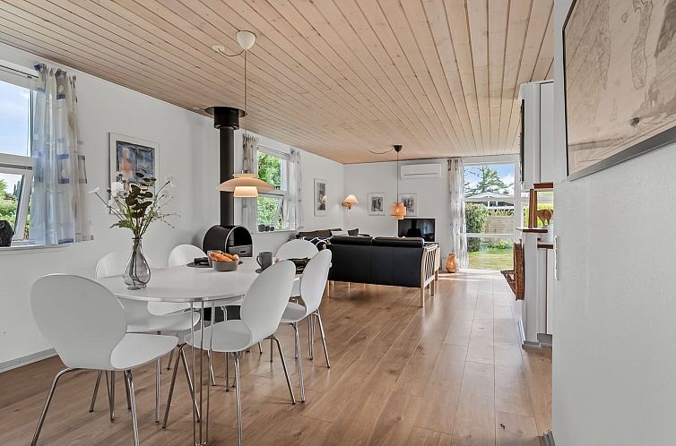 Vakantiehuis "Teija" - 300m from the sea