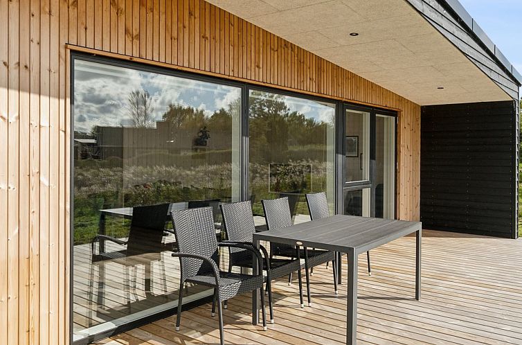 Vakantiehuis "Harrieth" - 300m from the sea