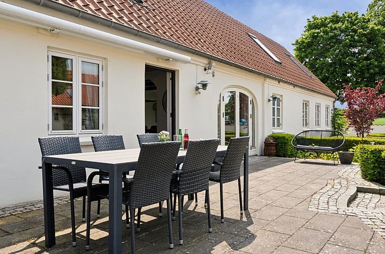 Vakantiehuis "Malinda" - 500m from the sea