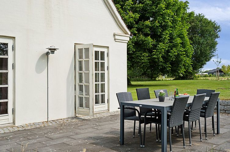 Vakantiehuis "Malinda" - 500m from the sea