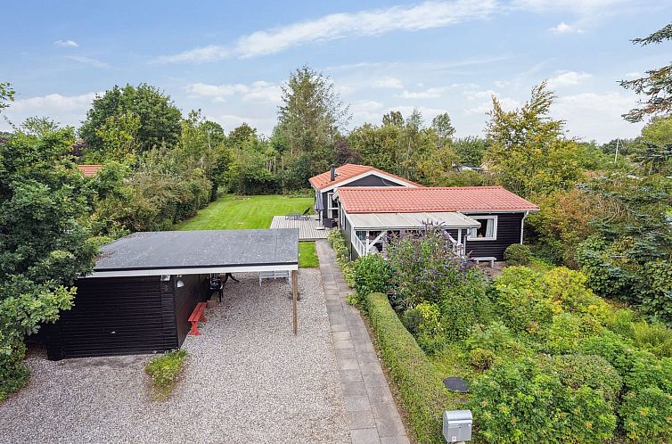 Vakantiehuis "Rikus" - 300m from the sea