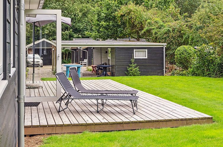 Vakantiehuis "Rikus" - 300m from the sea