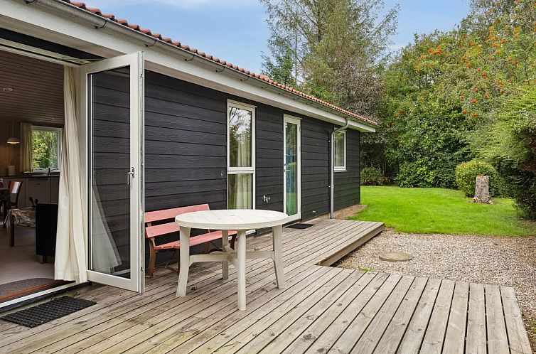 Vakantiehuis "Rikus" - 300m from the sea