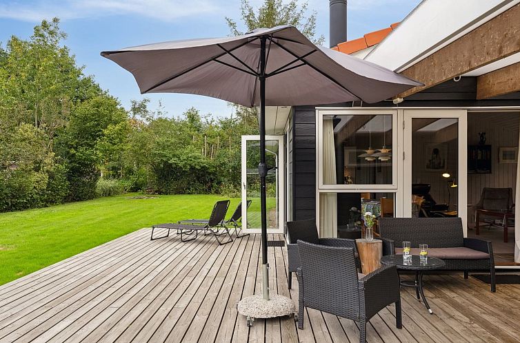 Vakantiehuis "Rikus" - 300m from the sea