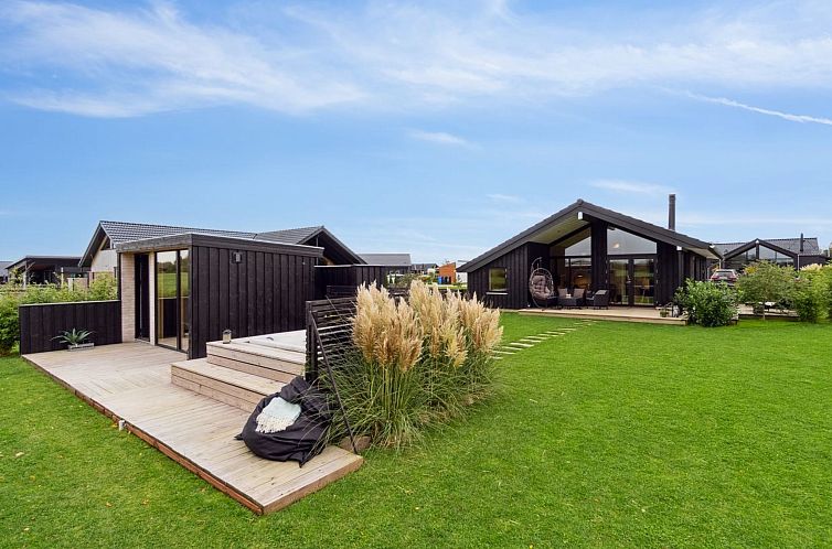 Vakantiehuis "Brothir" - 500m from the sea