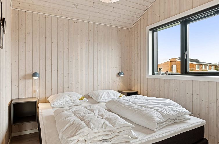 Vakantiehuis "Brothir" - 500m from the sea