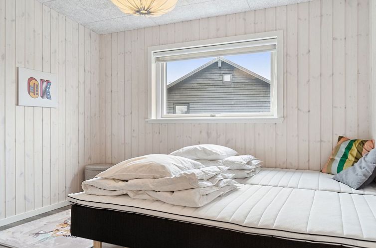 Vakantiehuis "Harrieth" - 300m from the sea