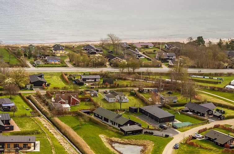 Vakantiehuis "Kato" -  from the sea