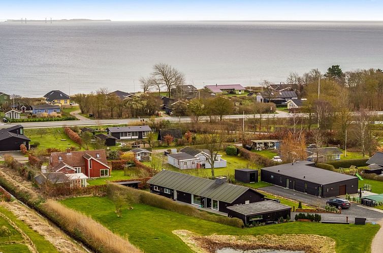 Vakantiehuis "Kato" -  from the sea