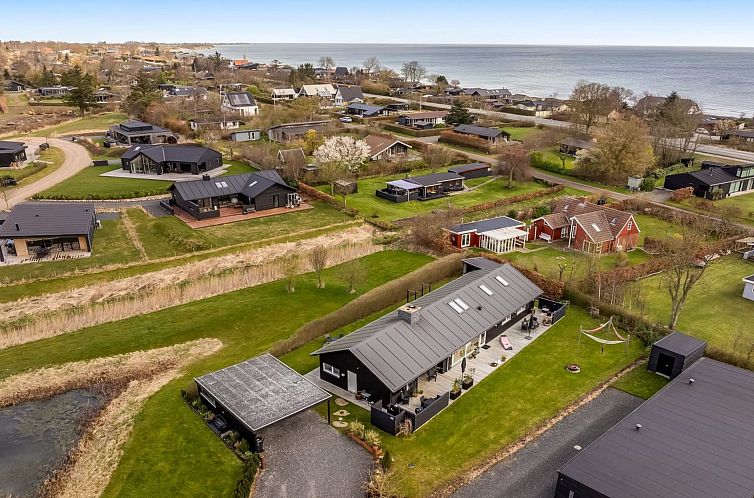 Vakantiehuis "Kato" -  from the sea