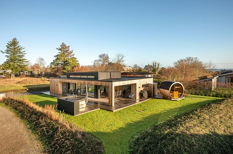 Vakantiehuis "Malfred" - 500m from the sea