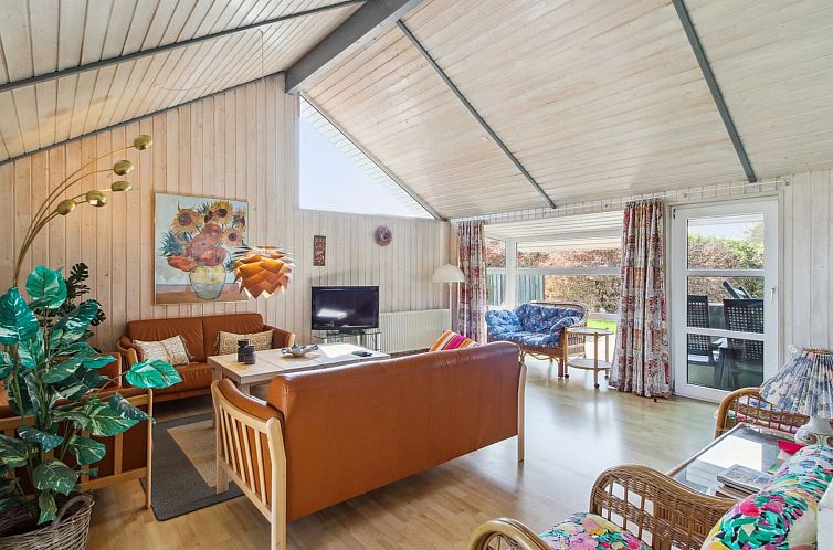 Vakantiehuis "Carit" - 80m from the sea